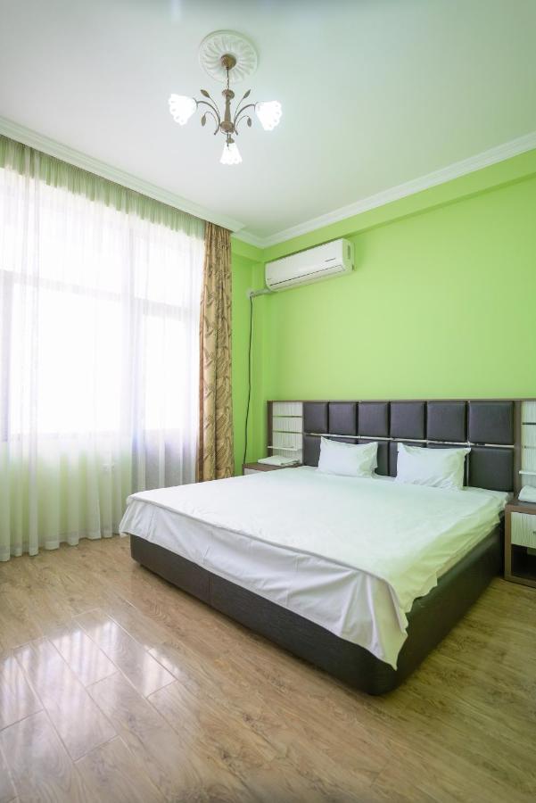 Apartments 37B Batumi Luaran gambar